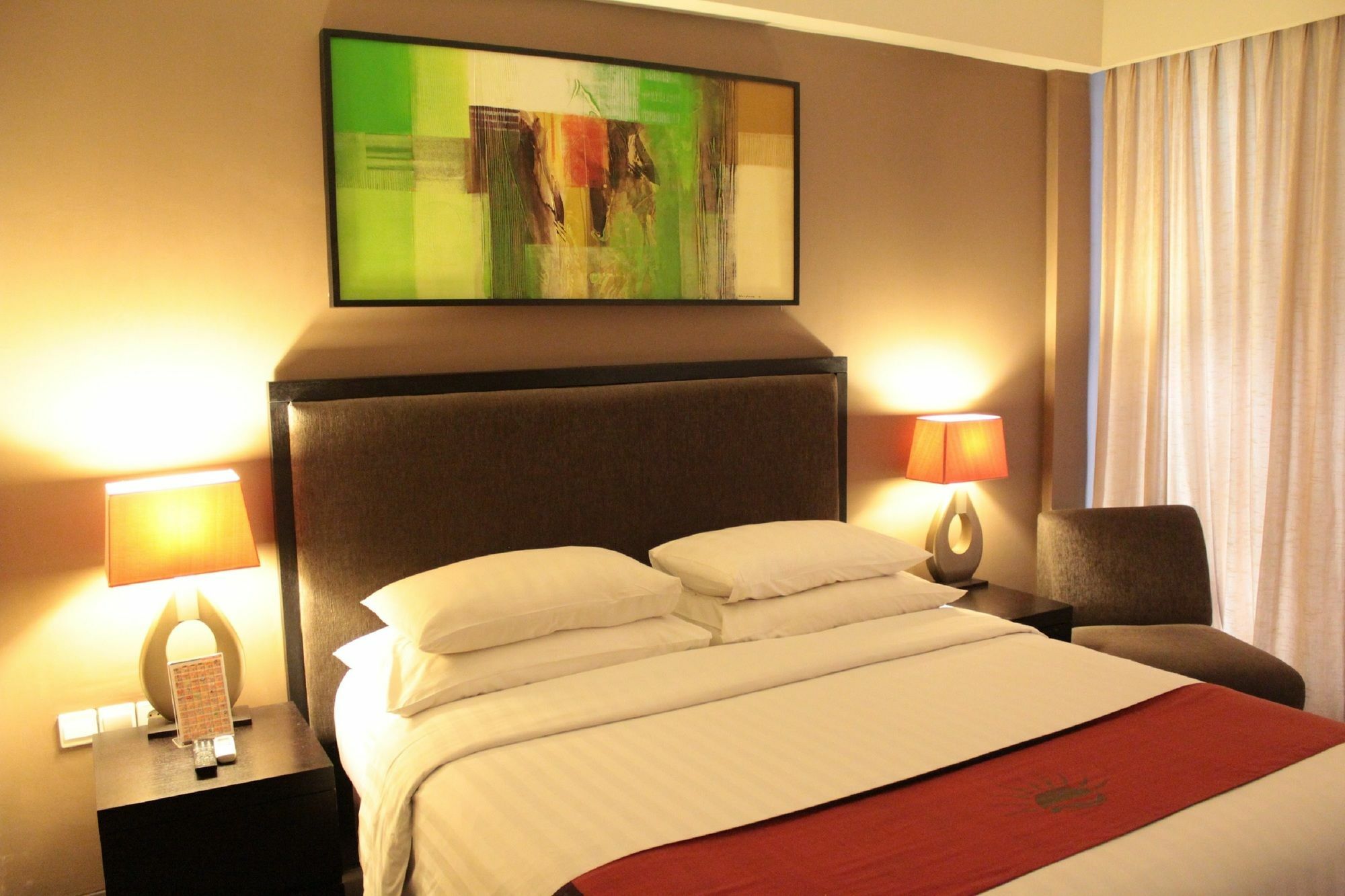 100 Sunset Kuta Hotel & Ballroom Zewnętrze zdjęcie