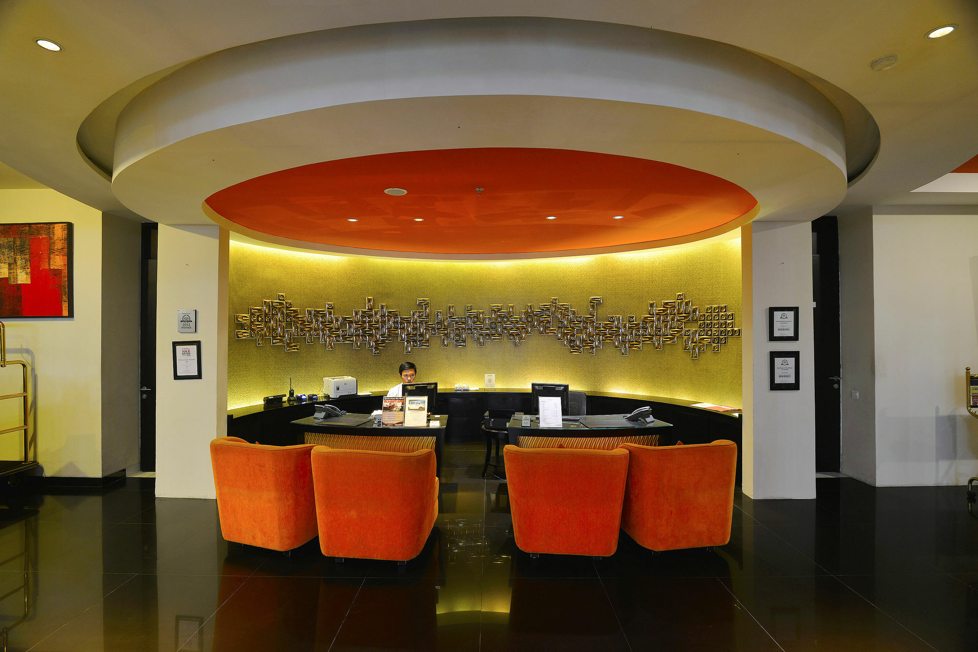 100 Sunset Kuta Hotel & Ballroom Zewnętrze zdjęcie